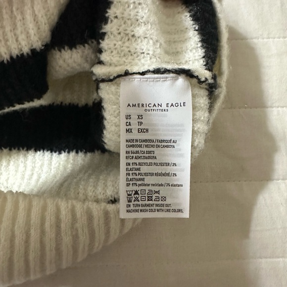 AE XS WHOA SO SOFT CREWNECK SWEATER CREAM BLACK HORIZONTAL STRIPE - Picture 10 of 10